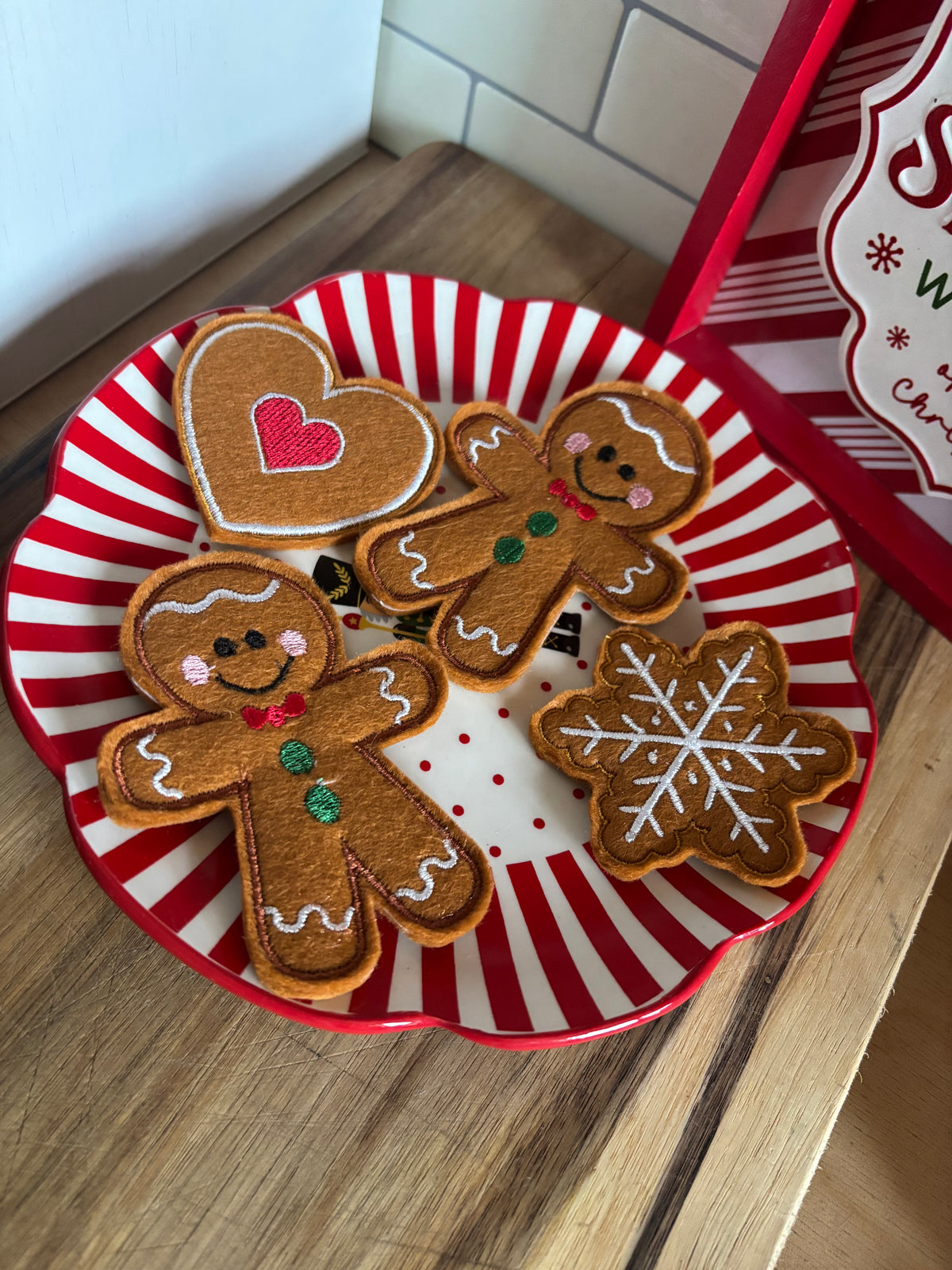 Pretend Play Felt Gingerbread Biscuits Set